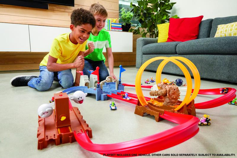 Hot Wheels Mario Kart Bowsers Castle Track Set Toys for children