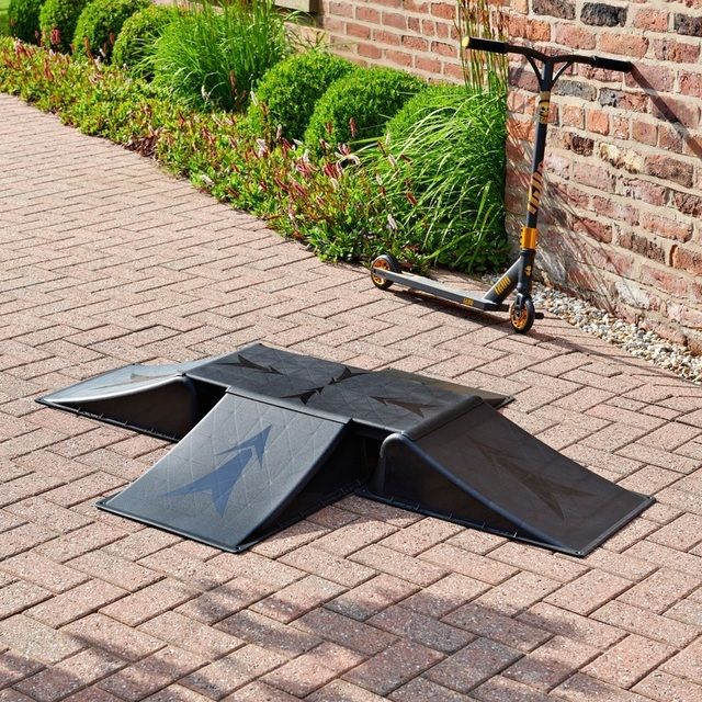 4 krypčių daugiafunkcis rampų rinkinys 4 Way Multi-Ramp Set (ekspozicinis)