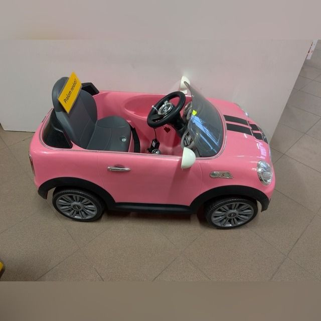 Electric car Mini Cooper 6V (exhibition)