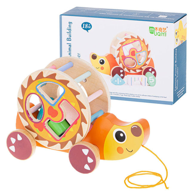 Wooden sorter on a string mobile hedgehog (KX5432)