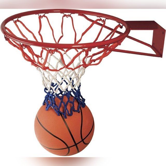 Metalinis krepšinio lankas su kamuoliu