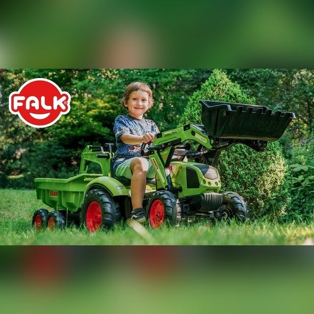 The mentioned tractor FALK with trailer CLAAS AVEC Green