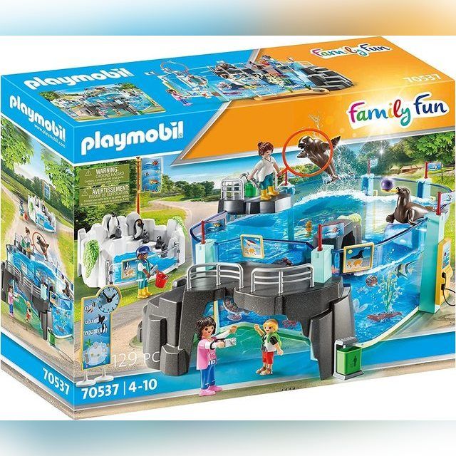 Playmobil 70537 Family Fun Day at the Aquarium & Penguin Enclosure Set
