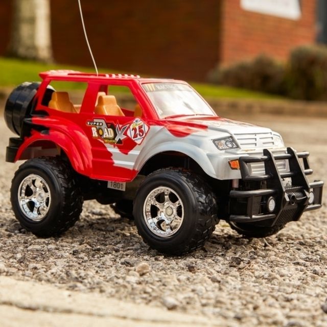 Radijo bangomis valdoma mašina Cross Country Jeep Radio Control