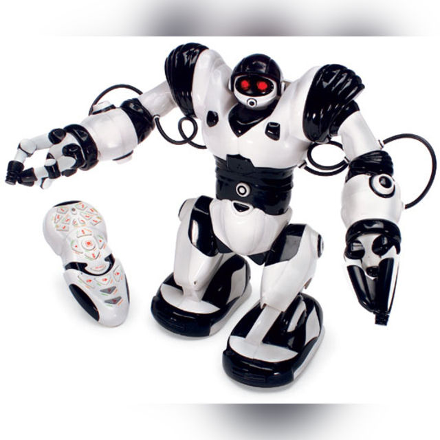 Radijo bangomis valdomas robotas Robosapien baltas