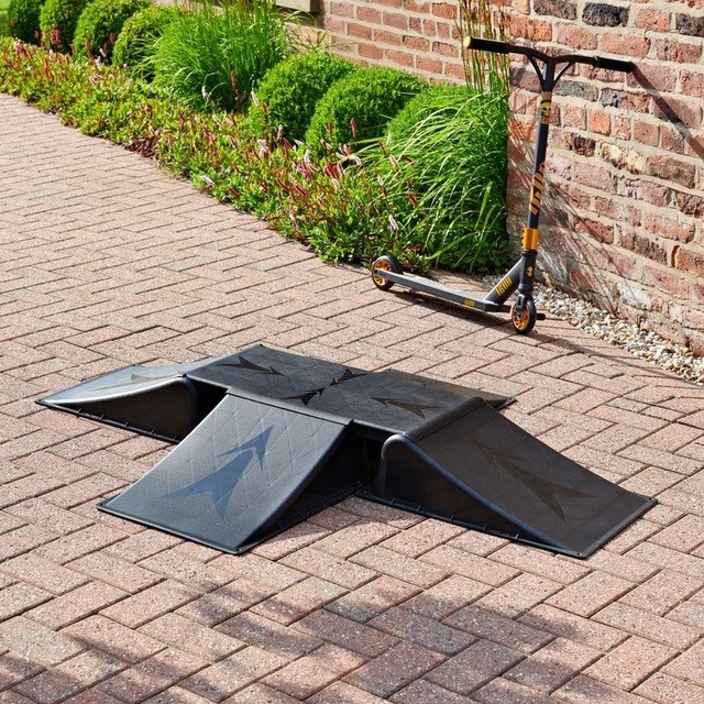 4 krypčių daugiafunkcis rampų rinkinys 4 Way Multi-Ramp Set (ekspozicinis)