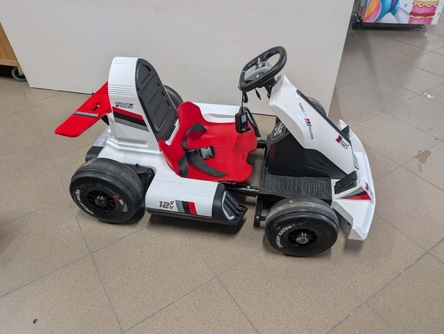 Elektromobilis 12V cart (ekzpozicinis)