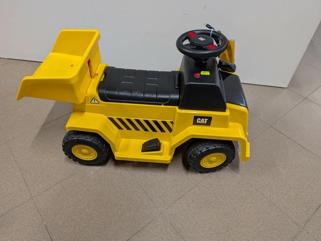 Elektromobilis CAT 6V (ekspozicinis)