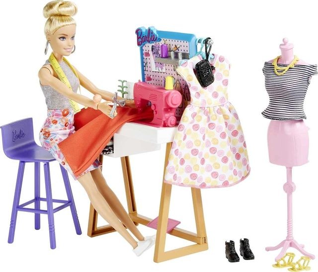Lėlė Barbie su priedais Barbie Fashion Designer Doll (12-in/30.40-cm), and Studio, 25+ Design and Fashion Accessories