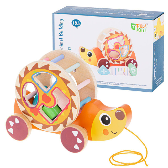 Wooden sorter on a string mobile hedgehog (KX5432)