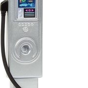 Lėlės automobilis Mattel su elektros įkrovimo stotele PTP05527