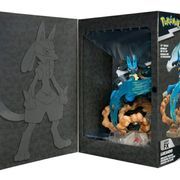Pokemon Deluxe Collector Figure 33cm Lucario with LED