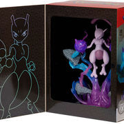 Pokemon Mewtwo Deluxe Collector Light-Up Statue
