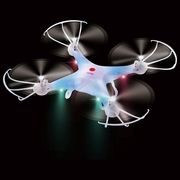 Radijo bangomis valdomas dronas Light Up Stunt Drone
