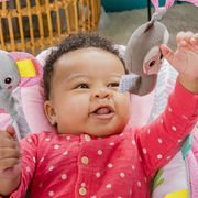 Vibro gultukas Bright Starts Jungle Vines Comfy Baby Bouncer with Vibrating Infant Seat, Toy Bar & Taggies